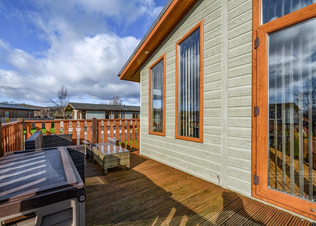 South Lakeland Leisure Village Hornby  Exterior photo